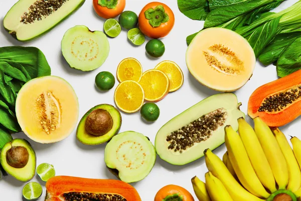 Здоровые органические овощи, фрукты фон. Вегетарианский нутрит — стоковое фото