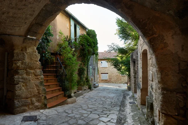 Street in ancient Grambois, Provence — Stock Photo, Image