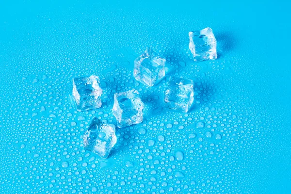 Six Ice Cubes Drinks — Stock Photo, Image