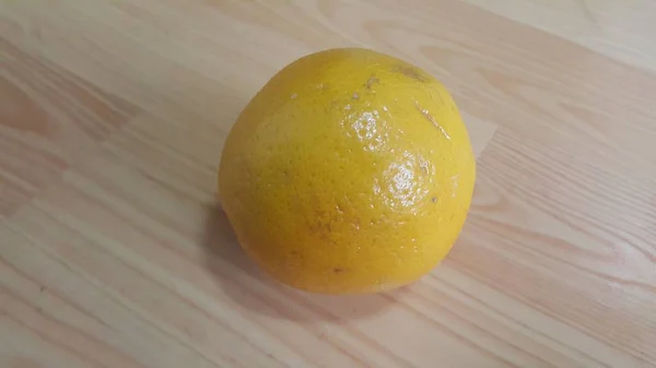 Vista Cercana Naranjas Sobre Suelo Madera Con Fondo Madera Fruta — Foto de Stock