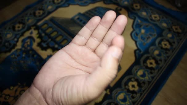 Omul Bazează Degete Fundal Rugăciune Musulman Numărarea Numărului Falanxul Degetelor — Videoclip de stoc
