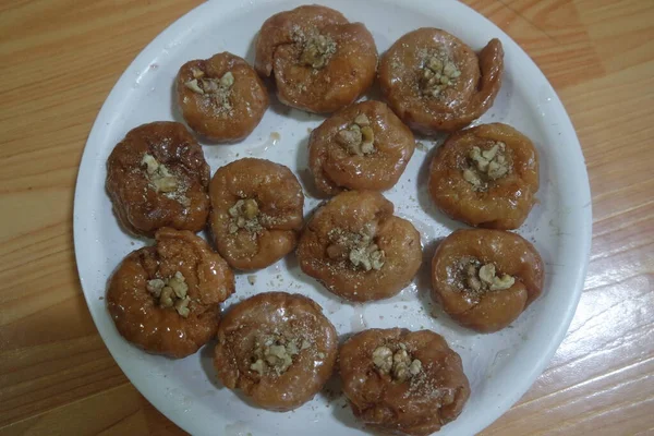 Pyszne Smaczne Azjatyckie Słodkie Danie Zwane Balu Shahi Lub Baloshahi — Zdjęcie stockowe
