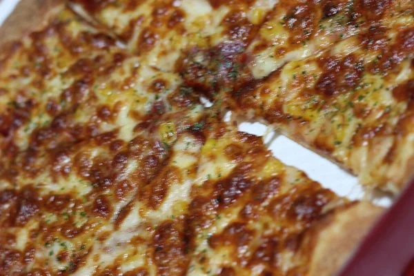 Pizza Made Tasty Pizza Dough Cheese Tomatoes Green Olives Closeup — Stock Photo, Image