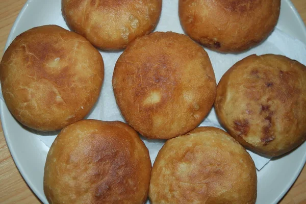 Vista Cerca Panecillos Caseros Sabrosos Pan Patata Bollo Colocado Sobre —  Fotos de Stock