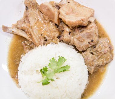 Domuz pirzola tatlı sos ile kapatmak