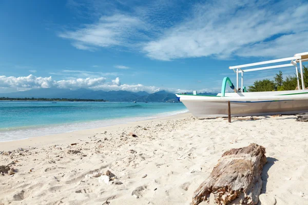 Tropická pláž na gili trawangan, Indonésie — Stock fotografie