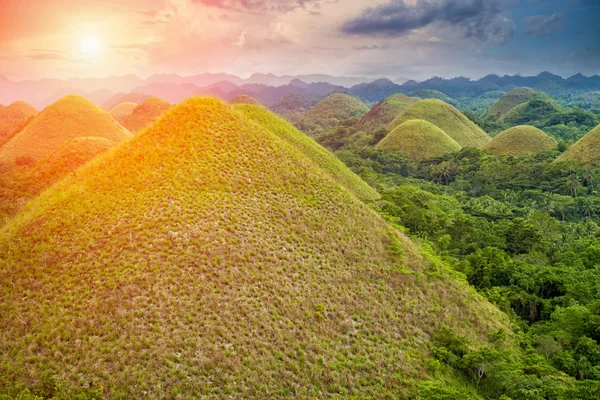 Hermosas colinas de chocolate en Bohol, Filipinas — Foto de Stock