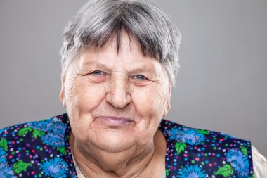 Yaşlı bir kadının portresi