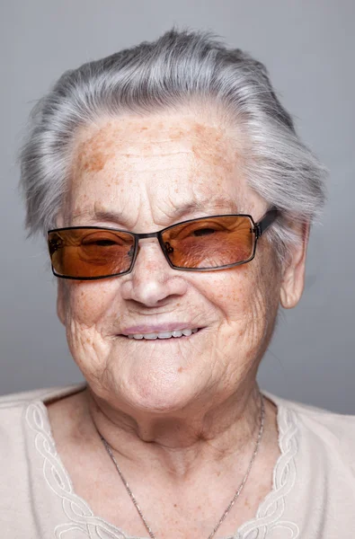 Retrato de una anciana —  Fotos de Stock