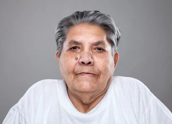 Retrato de una anciana —  Fotos de Stock