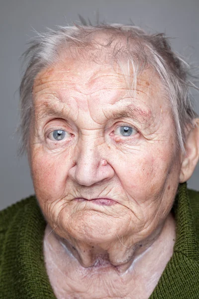 Retrato de una anciana —  Fotos de Stock