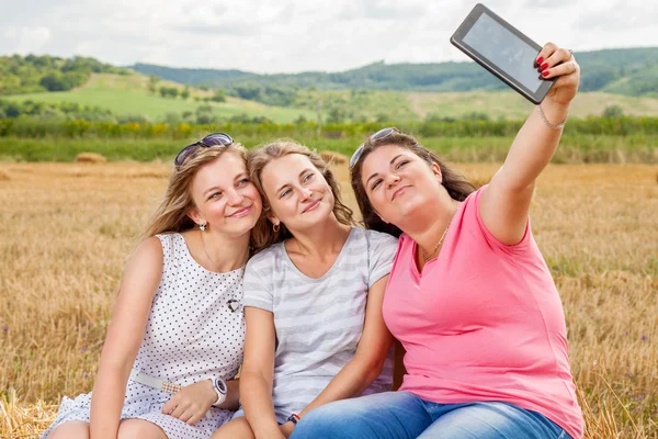 Trzech najlepszych przyjaciół przy selfie — Zdjęcie stockowe