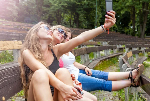 Three best friends taking a selfie — Stock Photo, Image