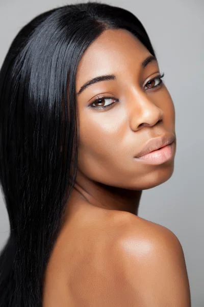 Black beauty with perfect skin — Stock Photo, Image