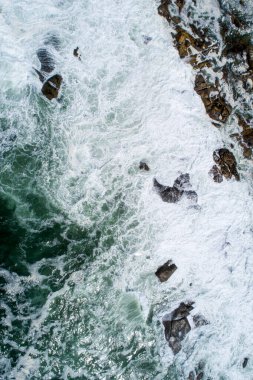 Pürüzlü Okyanus yüzeyinin Yeşil Renkli dokusu Güç Kavramı