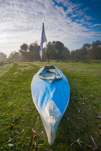 Kayak on dawn — Stock Photo, Image