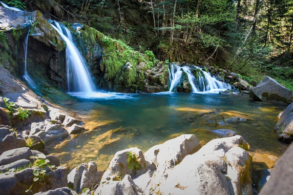 Wasserfall lizenzfreie Stockbilder