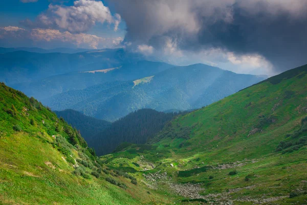 Carpathian mountain range — Stock Photo, Image