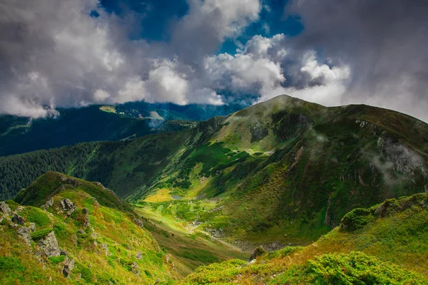 Carpathian mountain range — Stock Photo, Image