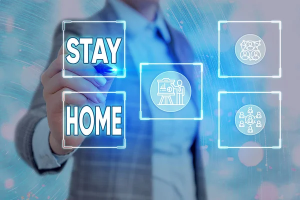 Konzeptionelle Handschrift, die Stay Home zeigt. Business-Foto präsentiert nicht gehen für eine Aktivität und Aufenthalt im Haus oder zu Hause Grids und verschiedene Symbole neueste digitale Technologie-Konzept. — Stockfoto