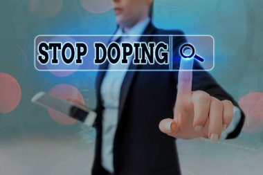 Dopingin durduğunu gösteren kavramsal el yazısı. İş fotoğrafı metni, yasaklanan atletik performans artırıcı ilaçların kullanımını bıraktı. Web araması dijital fütürist teknoloji ağı bağlantısı.