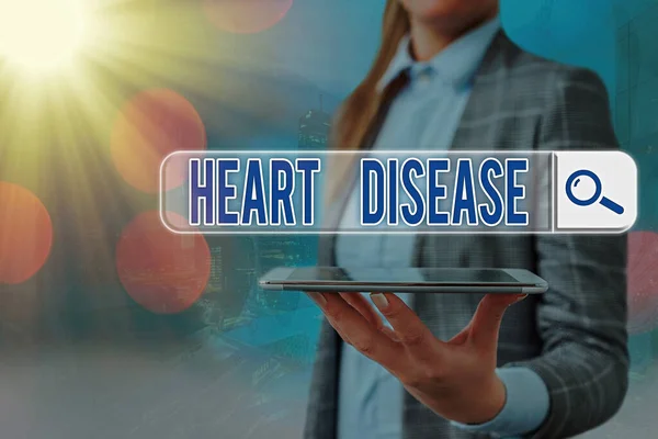 Signe texte montrant une maladie cardiaque. Photo conceptuelle Un type de maladie qui affecte le cœur ou les vaisseaux sanguins Recherche Web information numérique technologie futuriste connexion réseau. — Photo