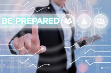 Be Prepared 'ı gösteren not yazılıyor. İş fotoğrafı gösterimi, gelecekteki Sistem Yöneticisi denetiminde bir şeyi kullanıma ya da değerlendirmeye hazır hale getir, dişli yapılandırma araçları konsepti.