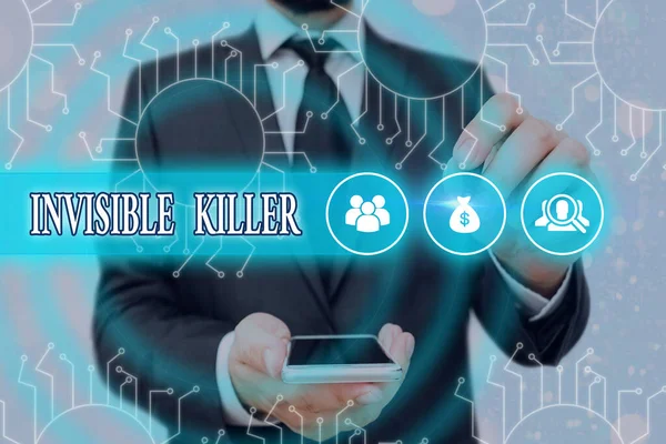 Texto de escritura Invisible Killer. Concepto que significa presencia en el aire de una sustancia que es dañina Control del administrador del sistema, configuración de engranajes herramientas concepto. — Foto de Stock