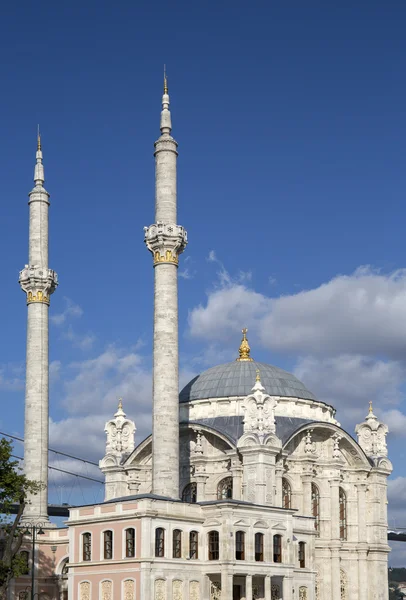 Ortakoy mešita v Istanbulu, Turecko — Stock fotografie