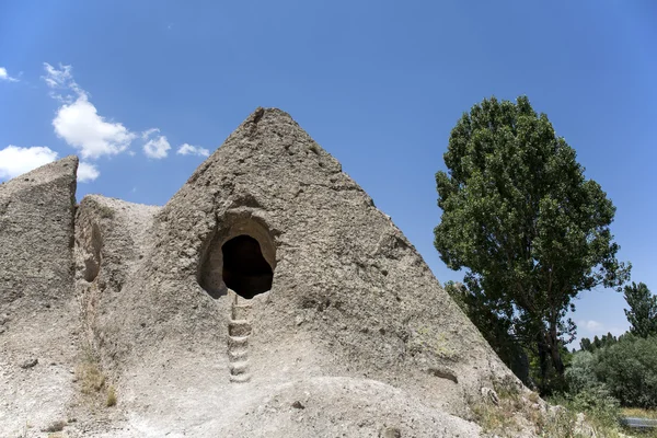 、Nevhehir、トルコのカッパドキアの洞窟の家 — ストック写真