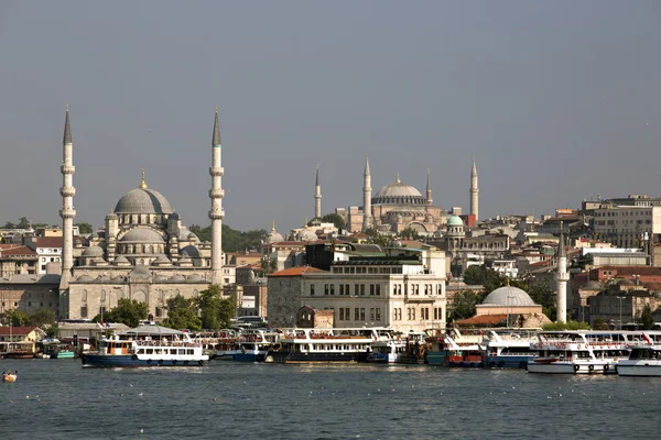 Yenicami mešita, istanbul, Turecko — Stock fotografie