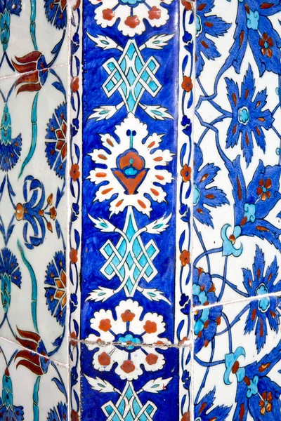 Iznik çinileri Rüstem Paşa Camii, Istanbul