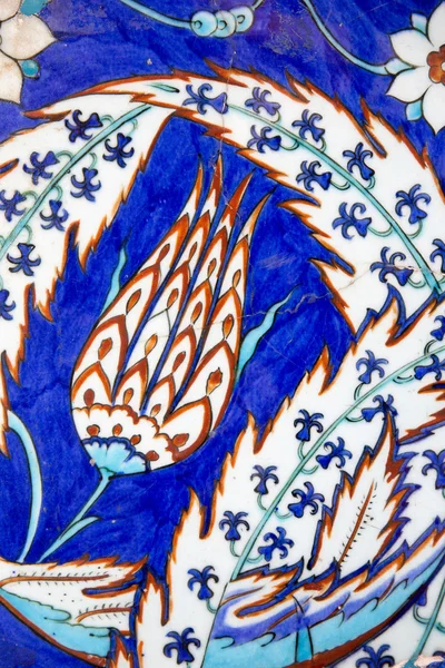 Carreaux d'Iznik dans la mosquée Rustem Pasa, Istanbul — Photo