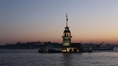 Istanbul, Türkiye'de altın saat sonunda kızlık Kulesi