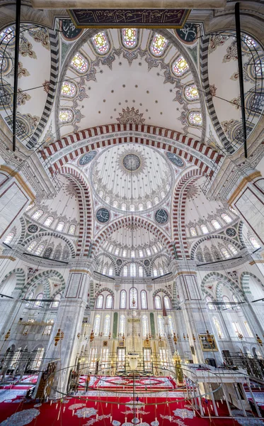 Fatih Mosque in district of Istanbul, Turkey — Stock Photo, Image