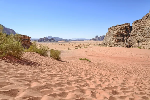 Weergave van Wadi rum woestijn in Jordanië — Stockfoto