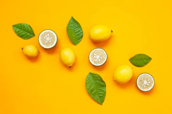 Limão Fresco Com Folhas Limão — Fotografia de Stock