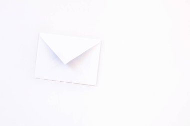 Model tasarımı için boş zarf izole edilmiş arkaplan