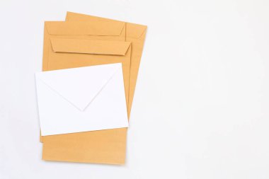 Model tasarımı için boş zarf izole edilmiş arkaplan