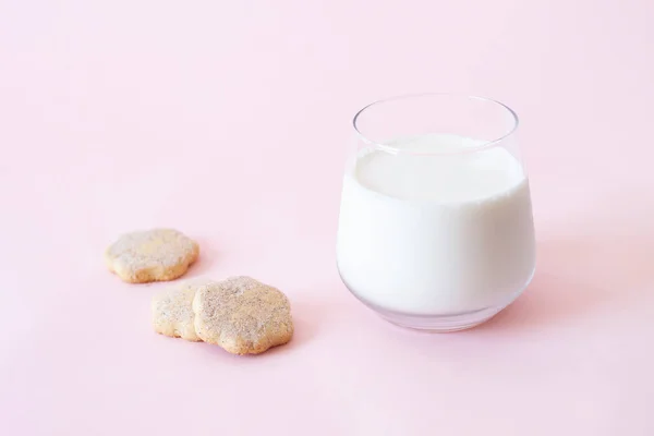 Cookies Glass Milk Pink Background — Stock Photo, Image