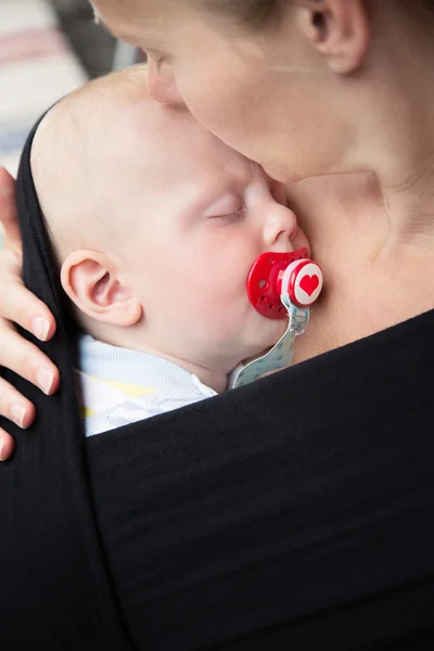 Gros plan de la mère et du bébé garçon Images De Stock Libres De Droits