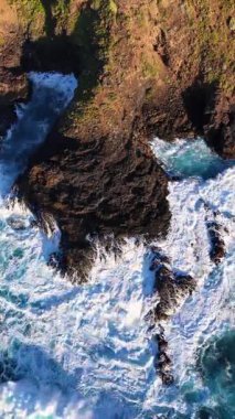 Atlantik Okyanusu 'nun ve Tenerife' nin kuzey kıyılarının havadan görünüşü