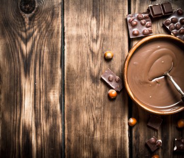 fındık ile krem çikolata.