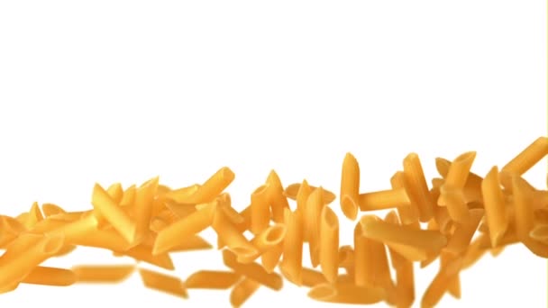 Super Zeitlupe trockene Penne-Pasta. Gefilmt mit einer Hochgeschwindigkeitskamera bei 1000 fps. — Stockvideo
