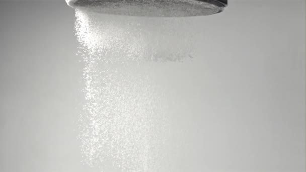 Super cámara lenta para hornear harina tamizar a través de un tamiz. Filmado en una cámara de alta velocidad a 1000 fps. — Vídeos de Stock