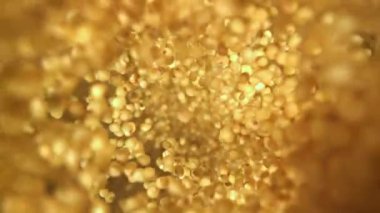 Millet Groats düşer. 1000 fps 'de yüksek hızlı bir kamerayla çekildi. Yüksek kaliteli FullHD görüntüler