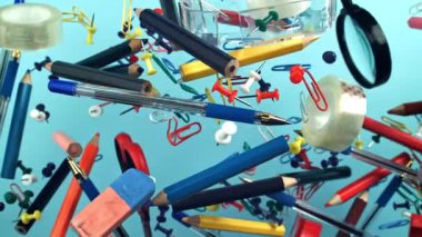 Farklı okul aletleri yukarı aşağı uçuyor. Okula dönelim. 1000 fps 'de yüksek hızlı bir kamerayla çekildi. Yüksek kaliteli FullHD görüntüler