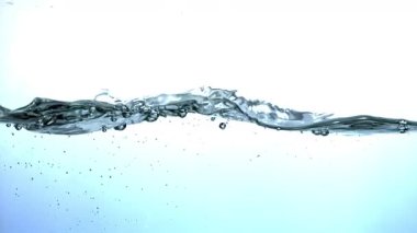 Süper yavaş çekimde hava kabarcıklı mavi su dalgaları. 1000 fps 'de yüksek hızlı bir kamerayla çekildi. Yüksek kaliteli FullHD görüntüler
