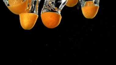 Süper yavaş çekimde taze kumkat. 1000 fps 'de yüksek hızlı bir kamerayla çekildi. Yüksek kaliteli FullHD görüntüler