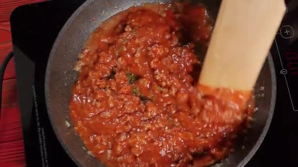 Mexendo Guisado Carne Uma Panela — Vídeo de Stock